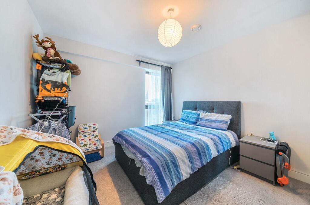 Apartment in Harrow - More