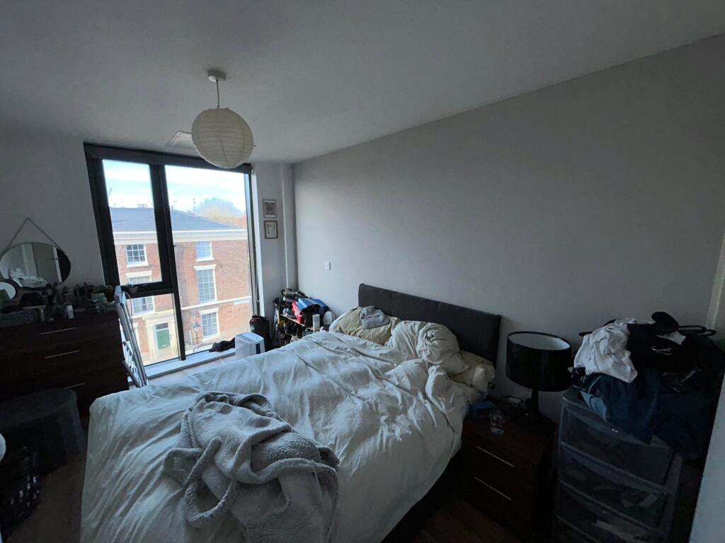Apartment in Liverpool - More
