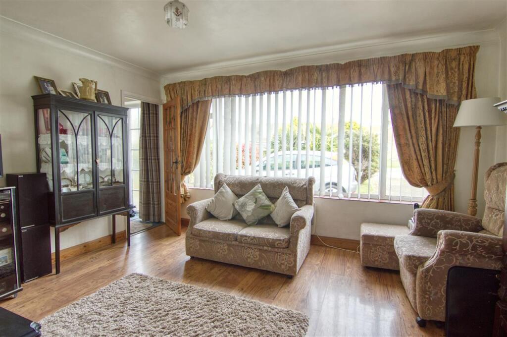 Kirkhurst Close, Brightlingsea - View 3