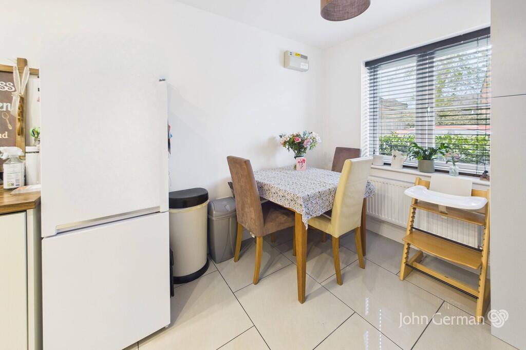 House in Rushcliffe, Gotham - View 5
