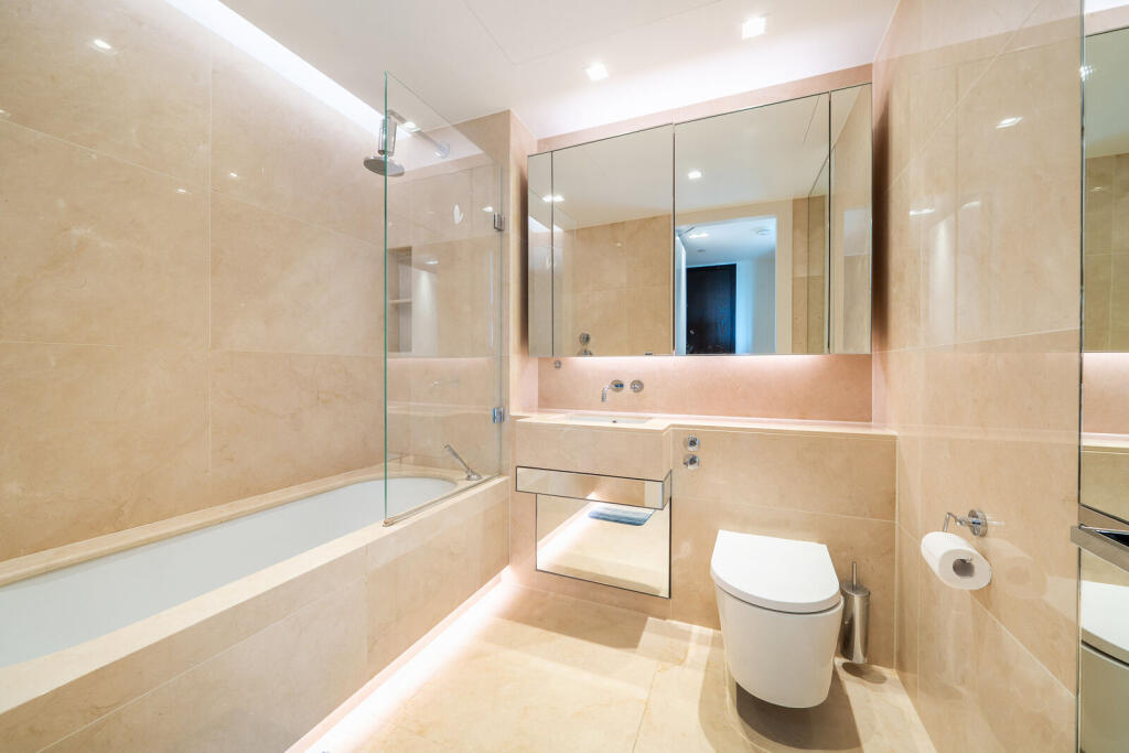 Apartment in London - More