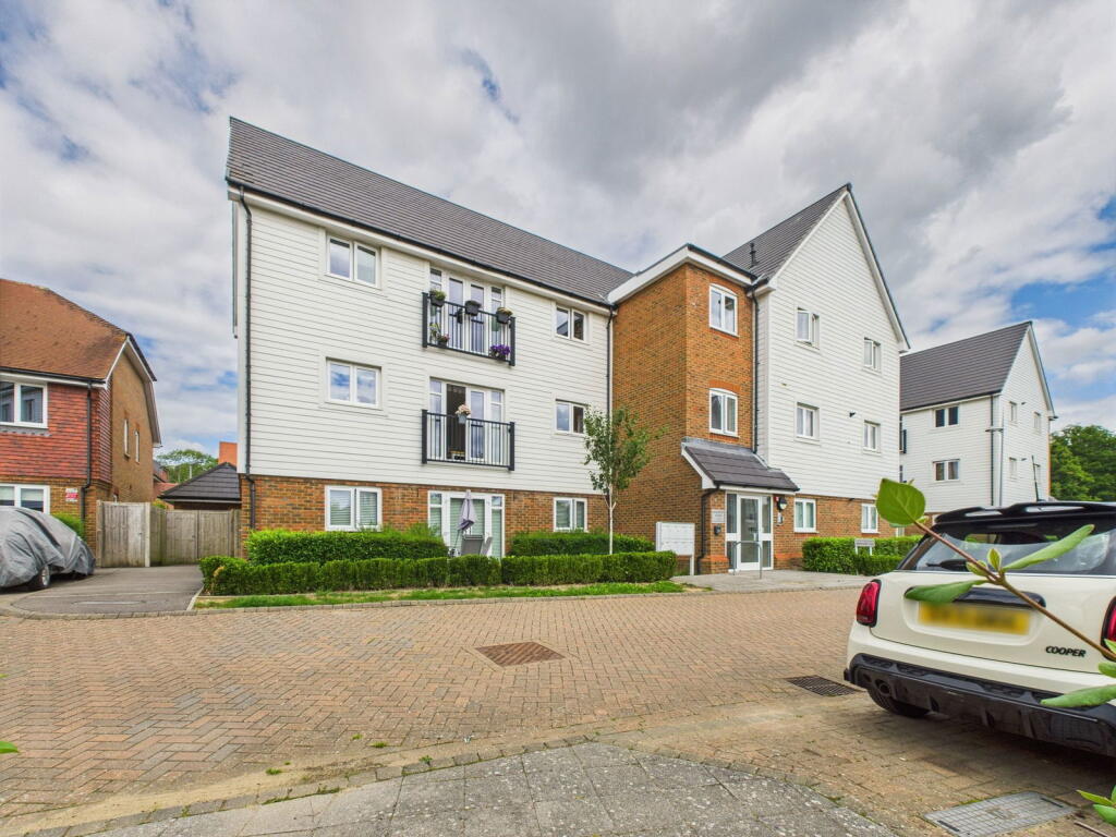 Main image of property: Bricklayer Lane, Faygate, West Sussex