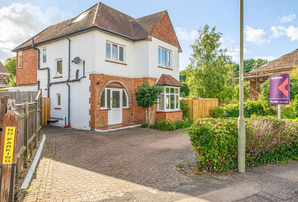Main image of property: Oakwood Road, Horley, Surrey, RH6