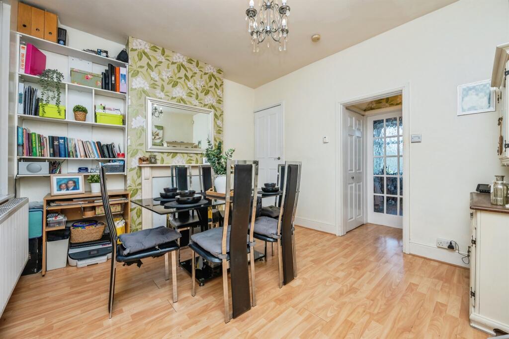 House in Birmingham, Ladywood - More