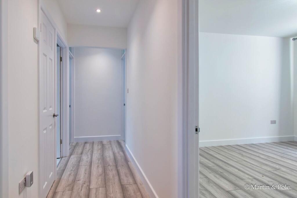 Apartment in Reading - View 4