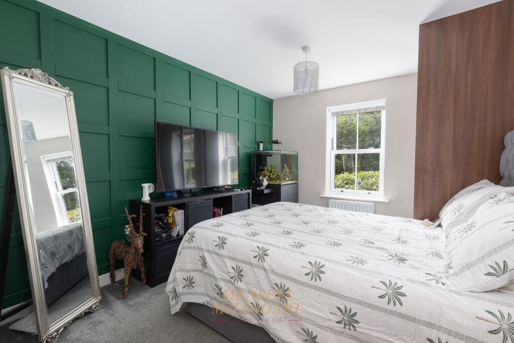Apartment in Reigate and Banstead, Greenfields, Horley - More
