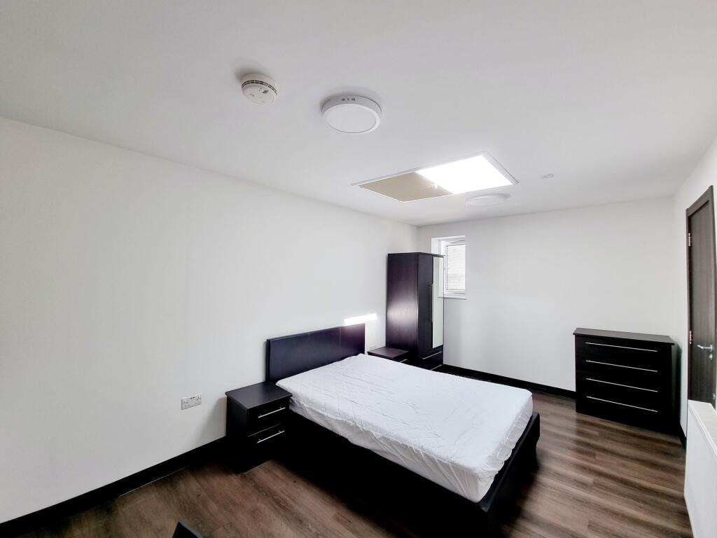Apartment in London - View 2