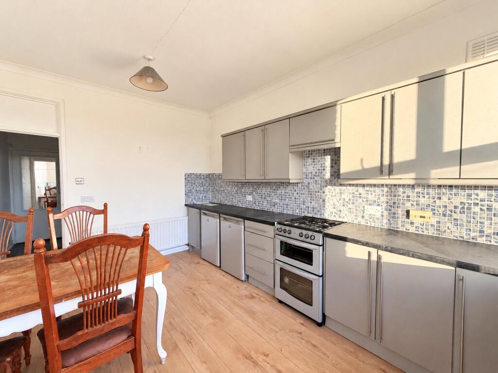 Apartment in London - View 2