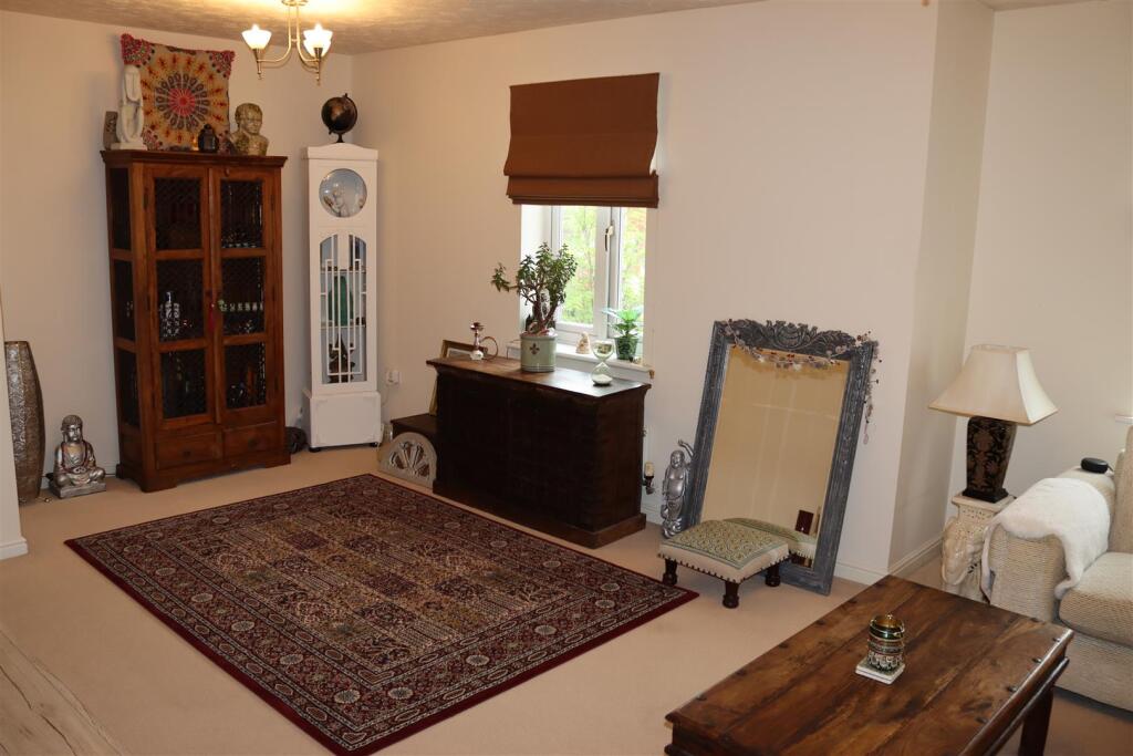 Apartment in Walsall, Leighswood - View 4