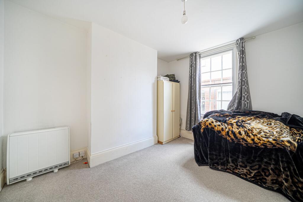 House in Salisbury - View 4