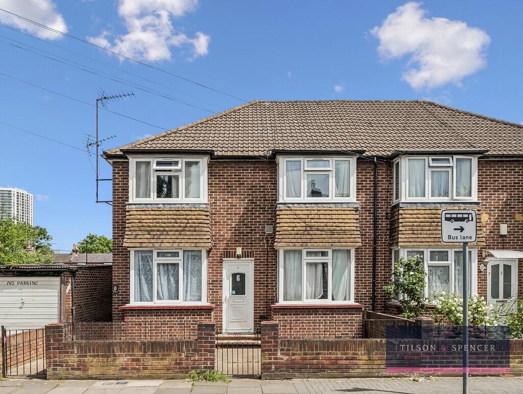 2-bed flat on Cunningham Road, London, N15, £425,000