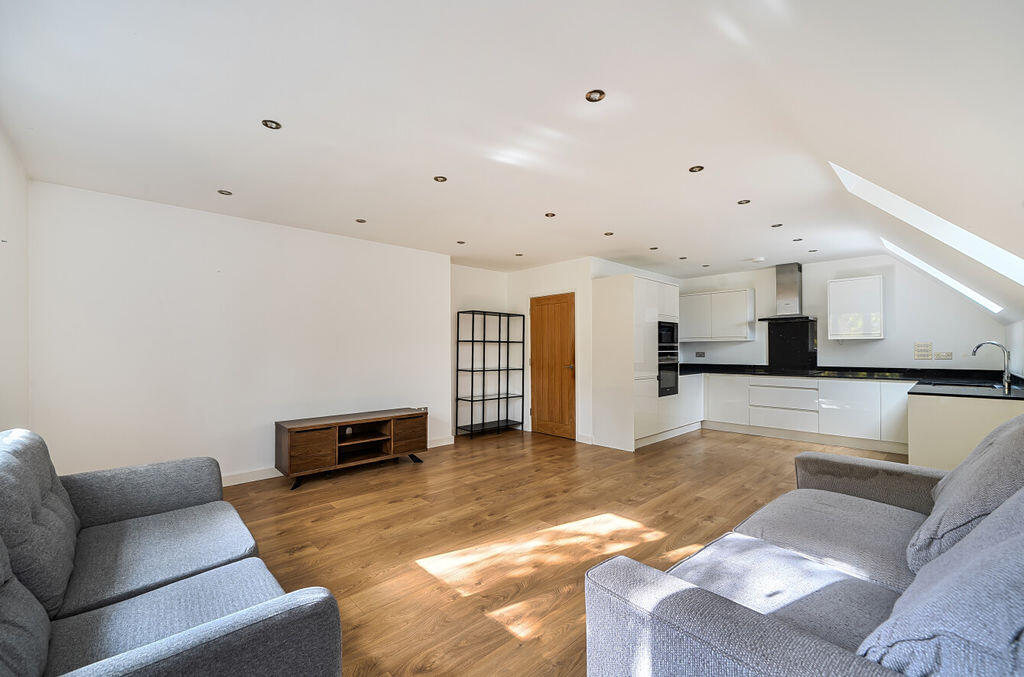 Apartment in London - More