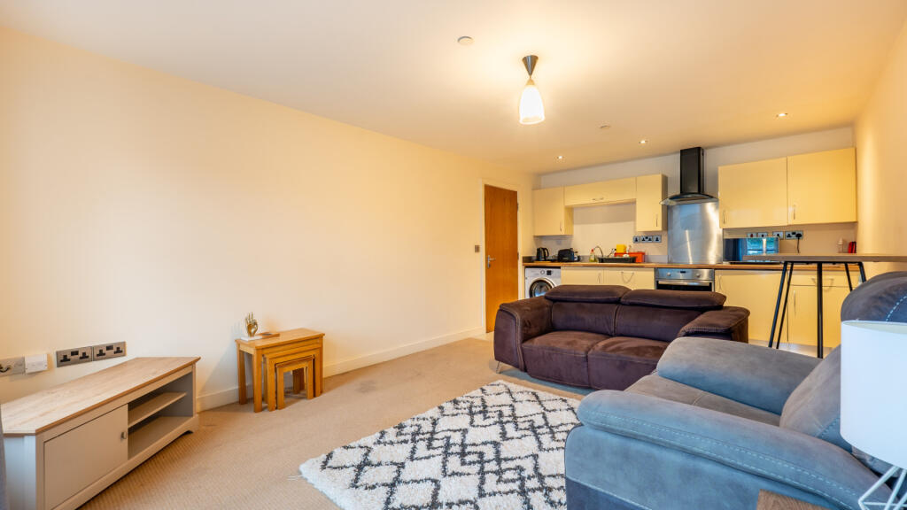 Apartment in Douglas, Willaston - View 3
