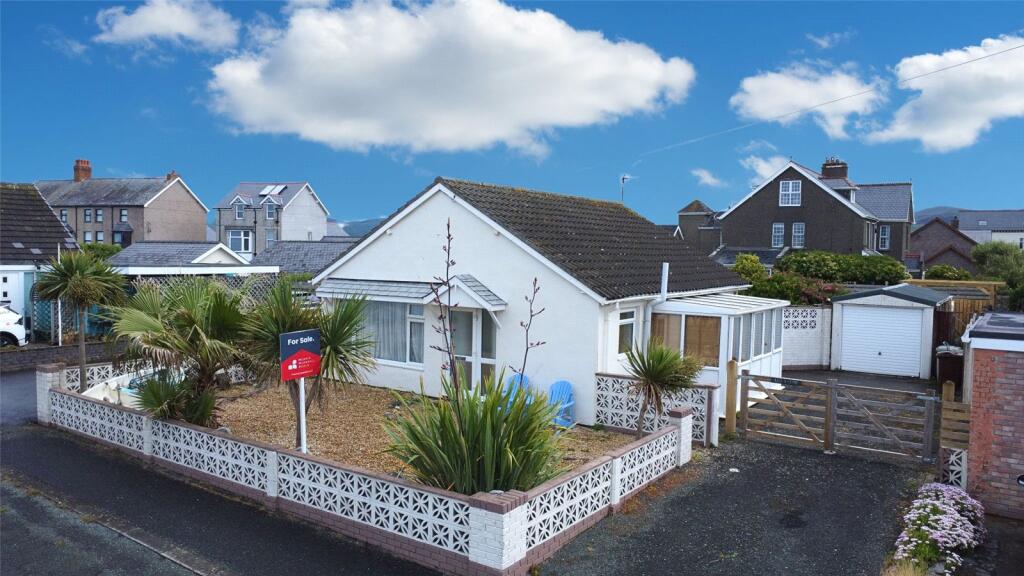 Main image of property: Maes Yr Heli, Tywyn, Gwynedd, LL36