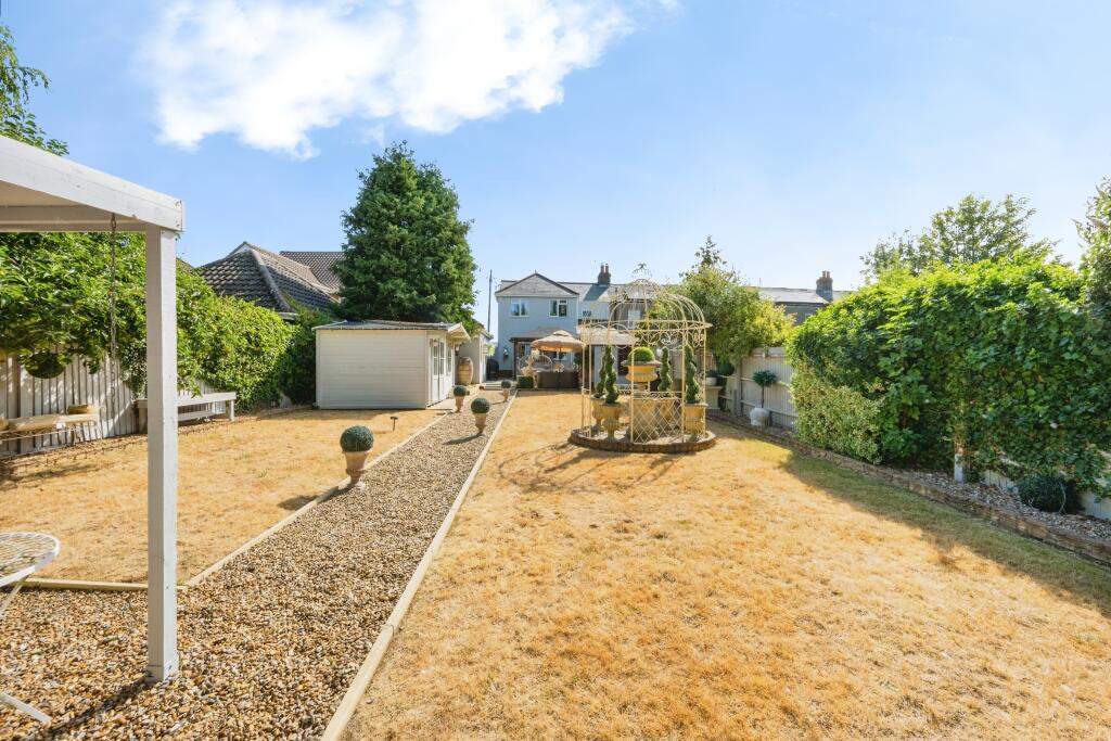 House in Streatley, Central Bedfordshire - View 3