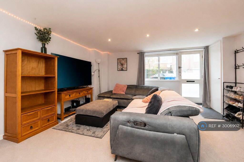 Apartment in Peterborough - View 3