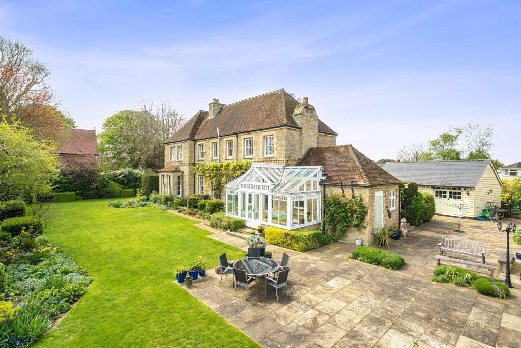 Main image of property: Blunham Road, Moggerhanger