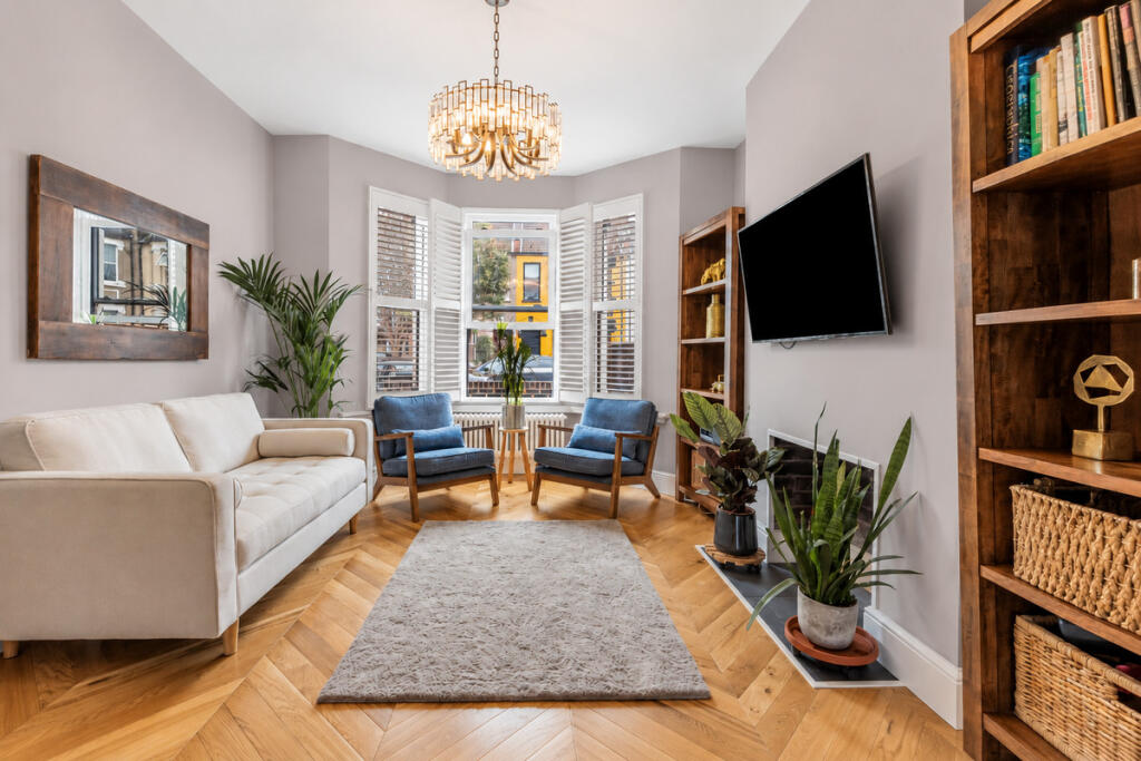 Main image of property: Chesterfield Gardens, Harringay, London, N4