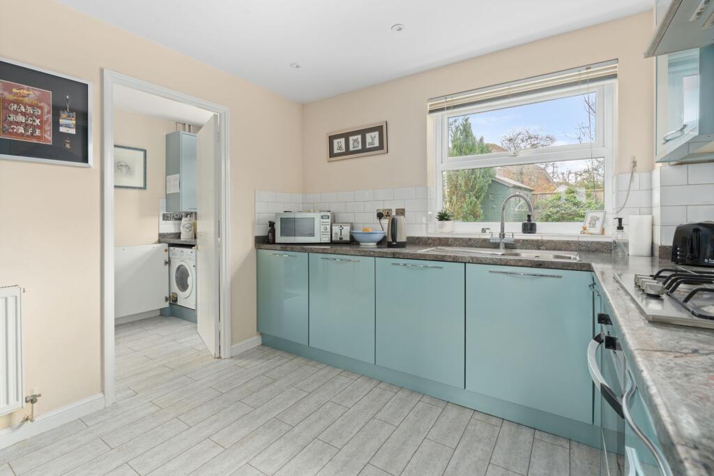 House in Bishop's Stortford, Bishop's Gate - View 4
