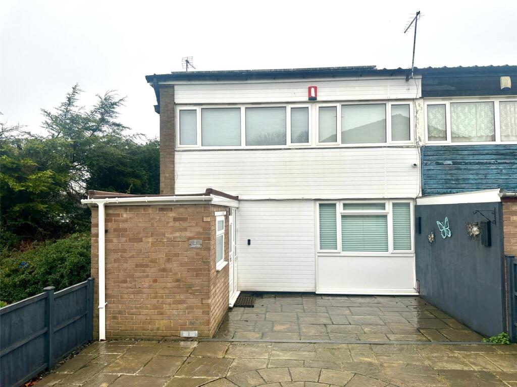 Main image of property: Larkhill Walk, Birmingham, West Midlands, B14