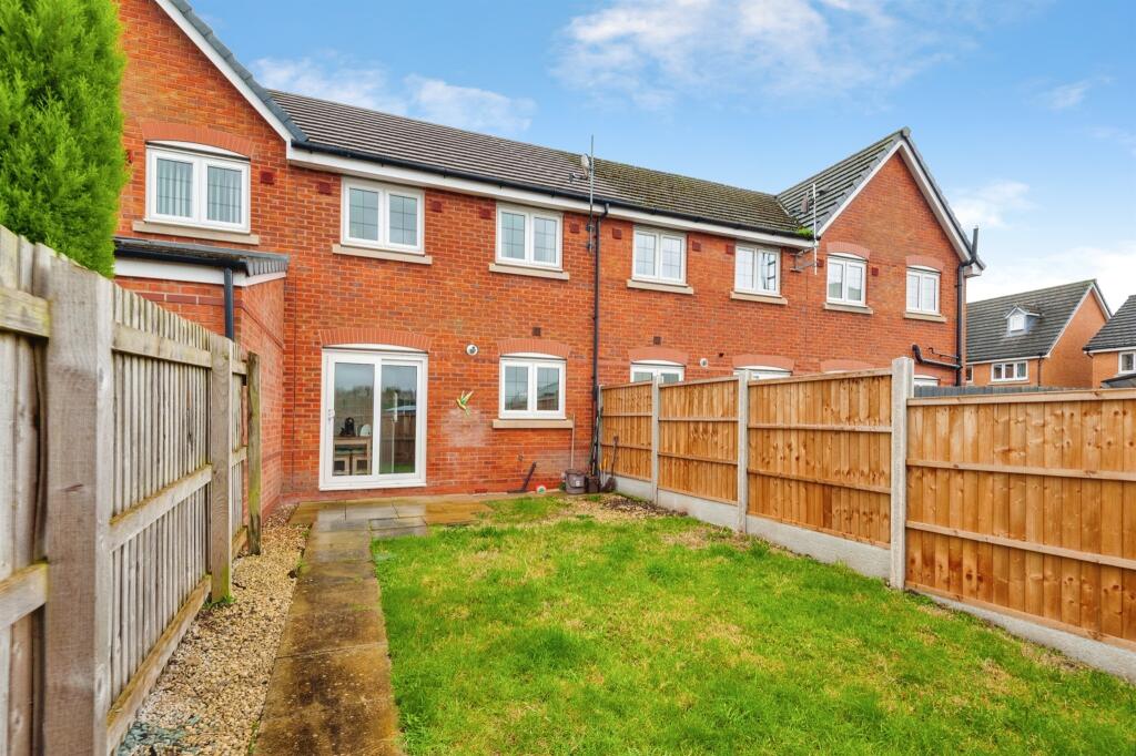 Crosland Drive, Helsby, Frodsham photo 2