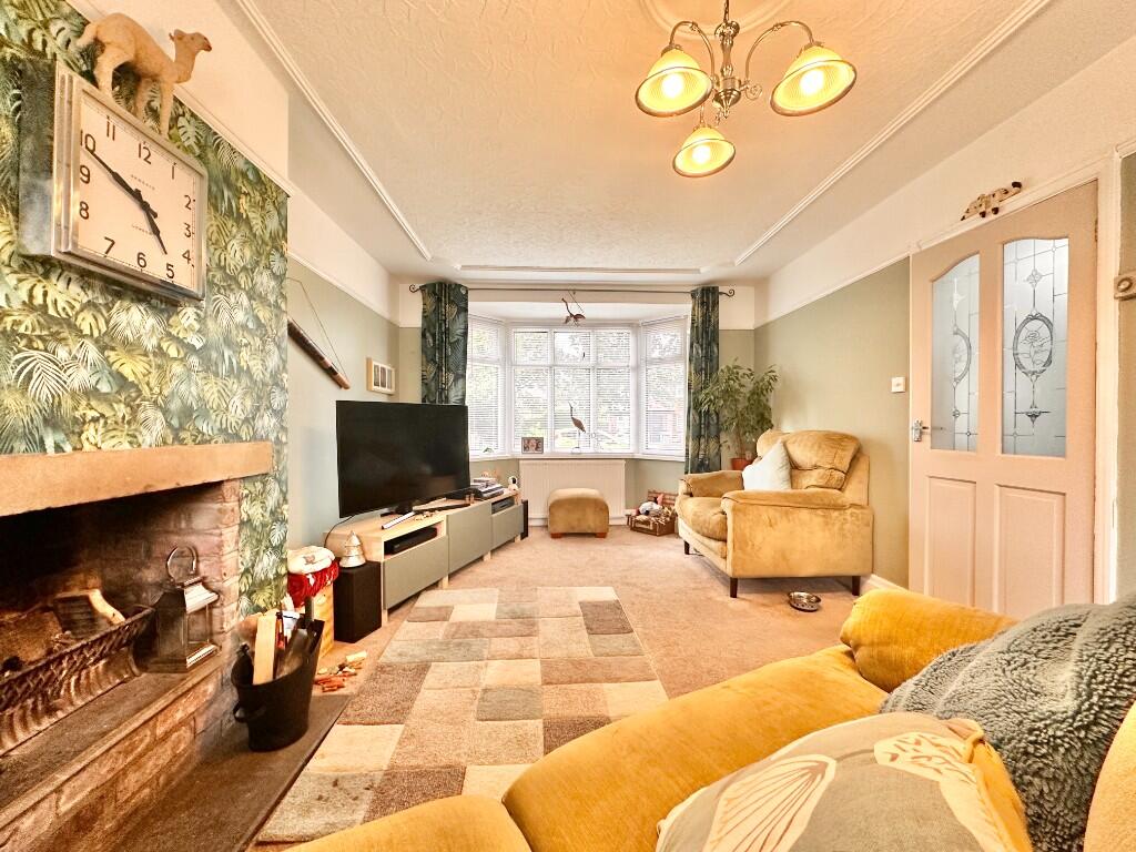 Glebelands Road, Sale, Greater Manchester, M33 photo 2