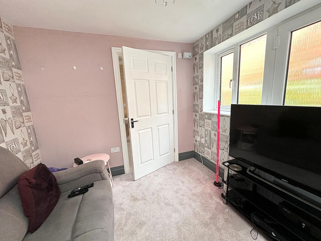 St. Chads Road, Preston, PR1 - View 3