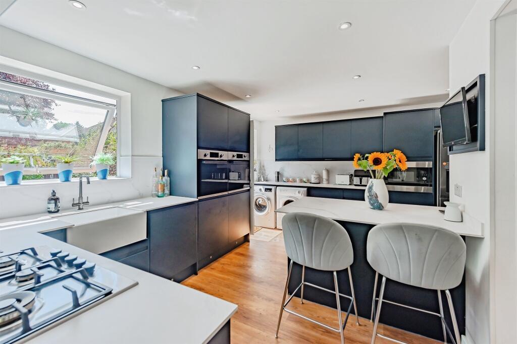 House in Redhill - View 2