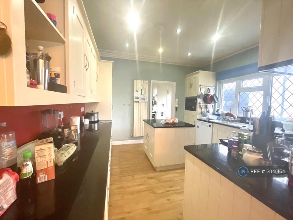 1 bedroom house share for rent