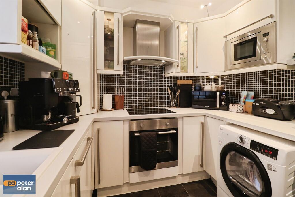 Apartment in Cardiff - View 2