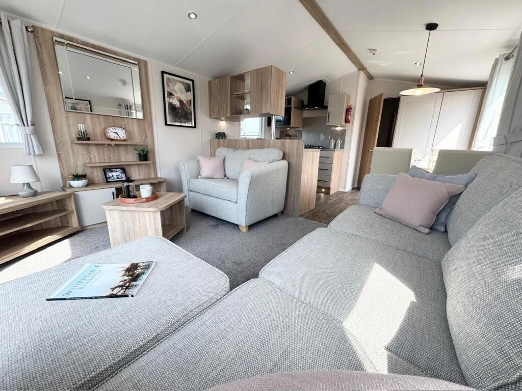 2025 Willerby Lamberhurst, Alberta Holiday Park, Faversham Road, Whitstable, Kent, CT5 4BJ - View 3