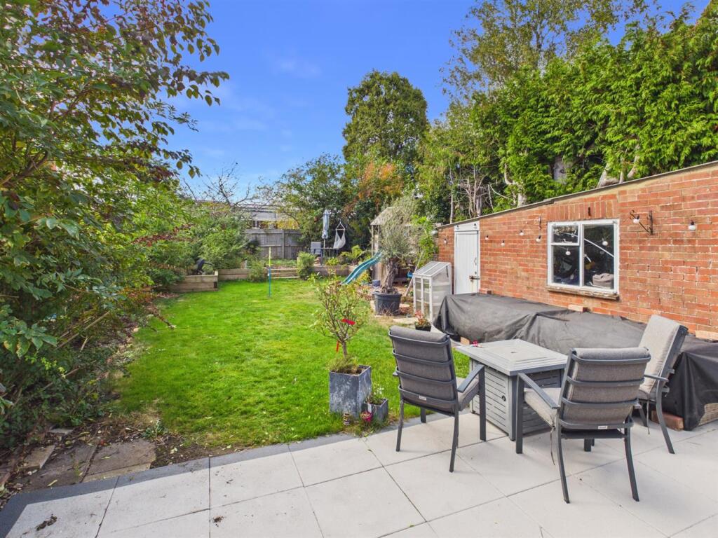 House in Tewkesbury, Brookfield, Churchdown - View 4
