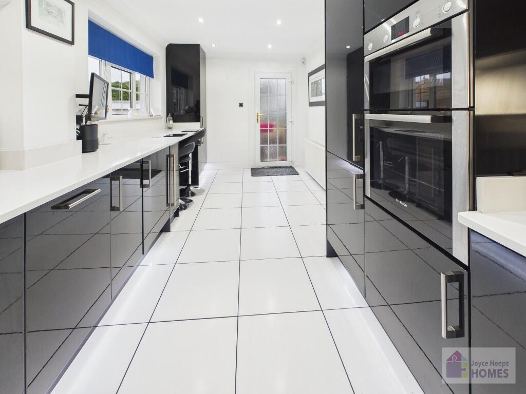 House in Thorntonhall, Bogton, Mossneuk - View 5
