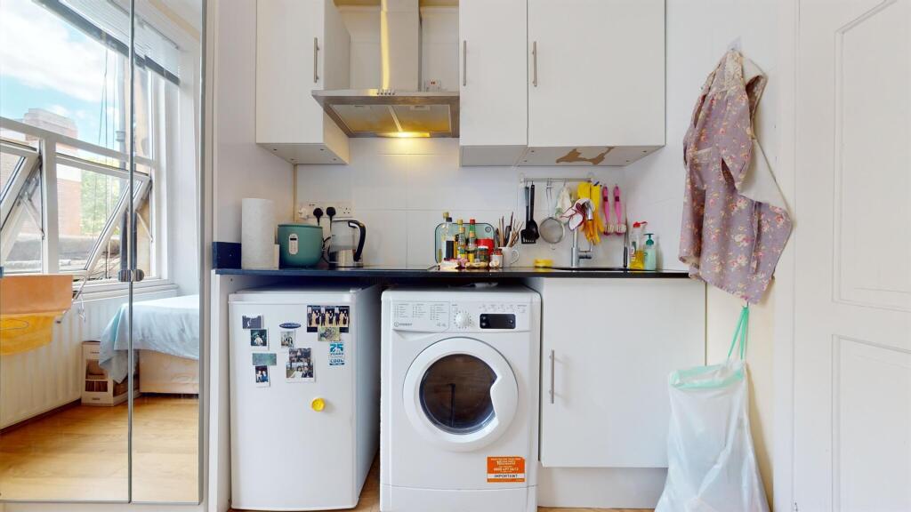 Studio flat for rent