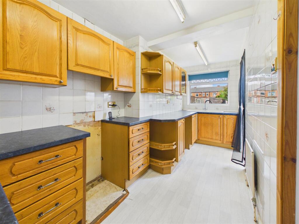 House in Hull - View 5