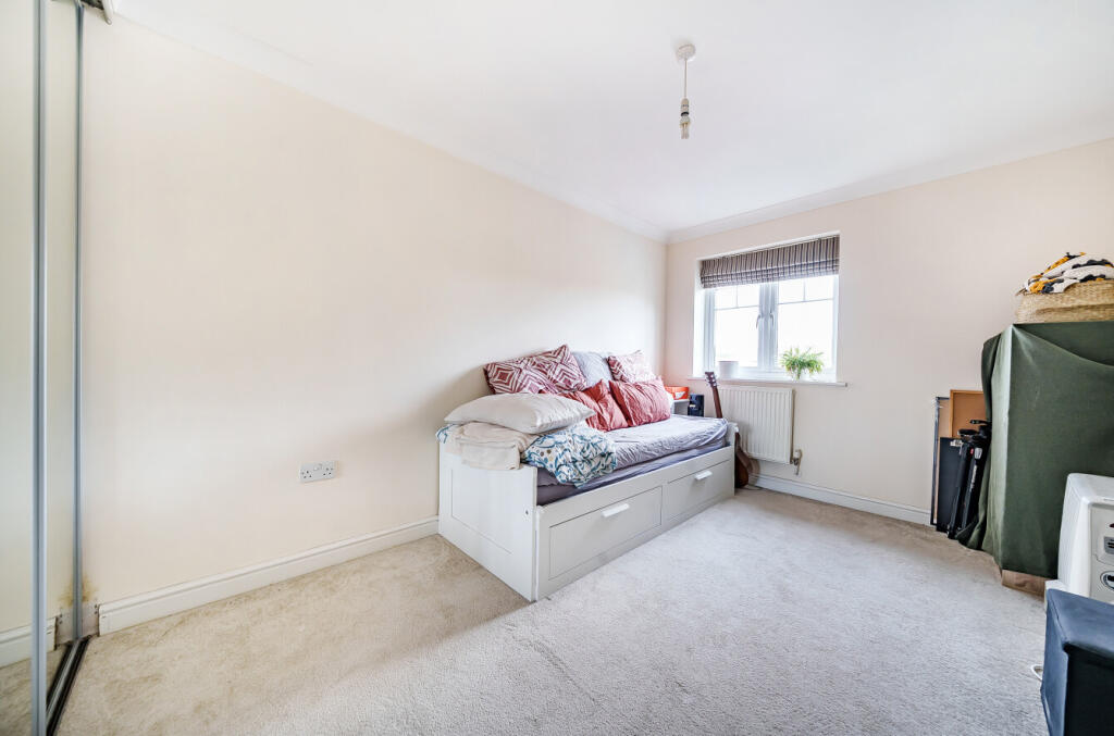 Apartment in Guildford - More