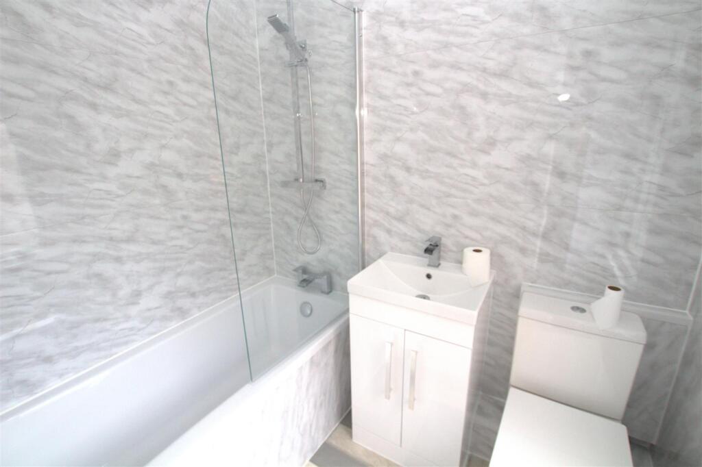 House in Stockton-on-Tees - View 4
