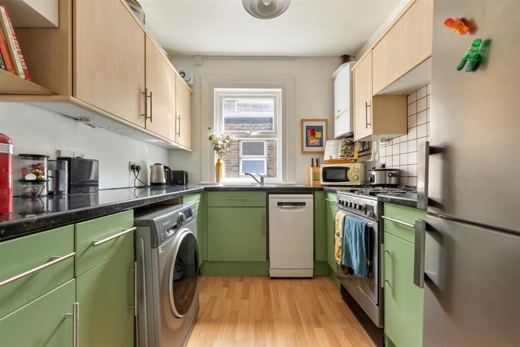 Brettenham Road, Walthamstow - View 3