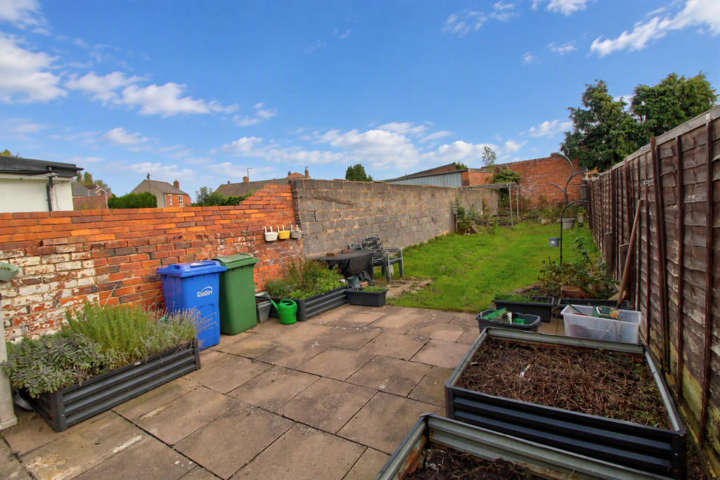 Commonside, Brierley Hill, DY5 photo 2