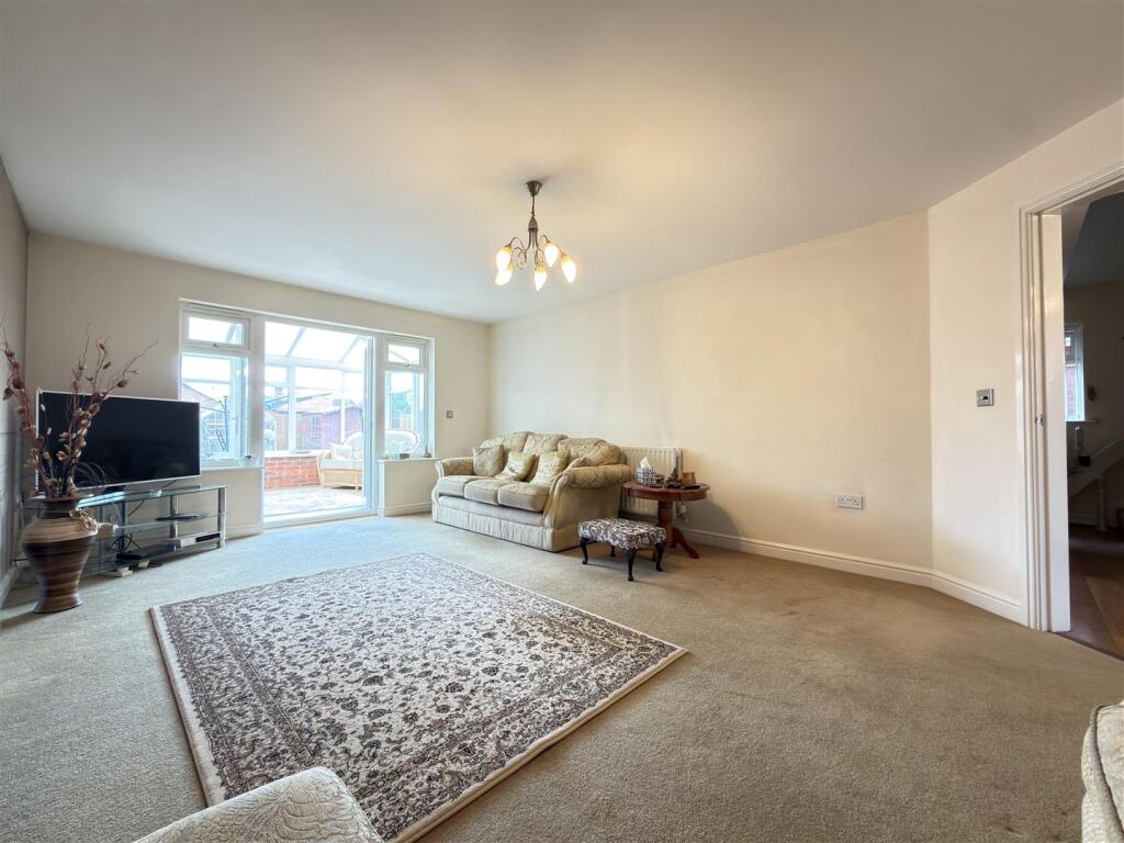 Donald Close, Thurmaston, Leicester photo 2