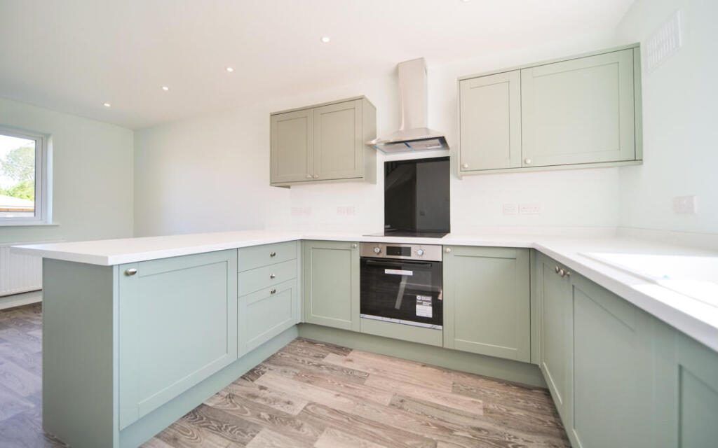House in Swindon, Melksham Without - View 2