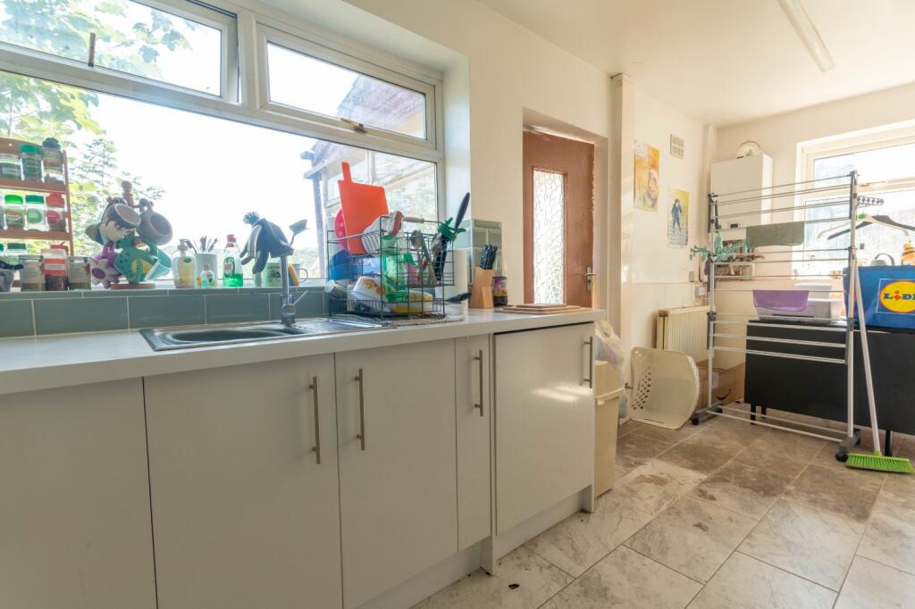 House in Bradford - View 4