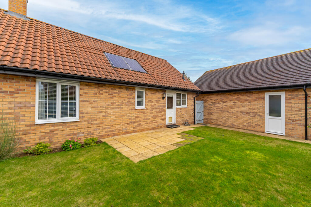 Isabel Drive, Elsenham, Bishop's Stortford, Essex, CM22 photo 2