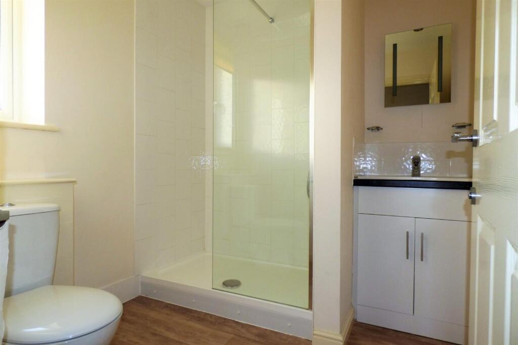 House in West Suffolk, Lakenheath - More
