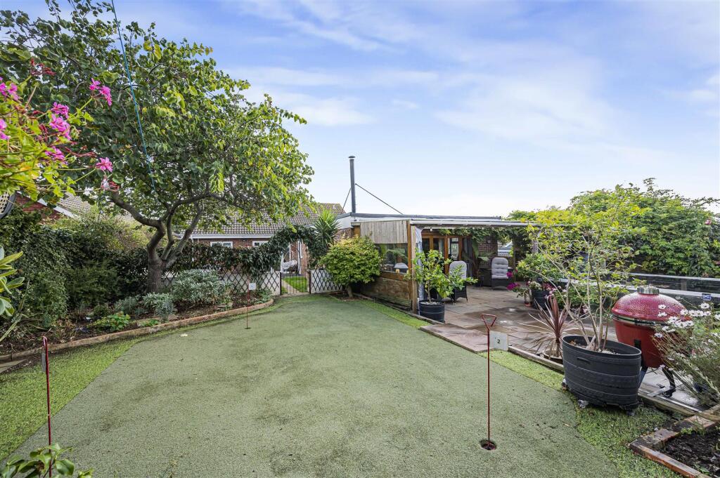 Princess Drive, Seaford photo 4