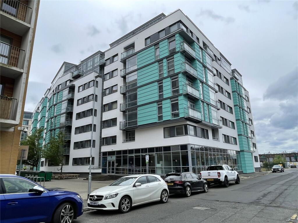2-bed flat on Manor Mills, Ingram Street, Leeds, LS11, £120,000