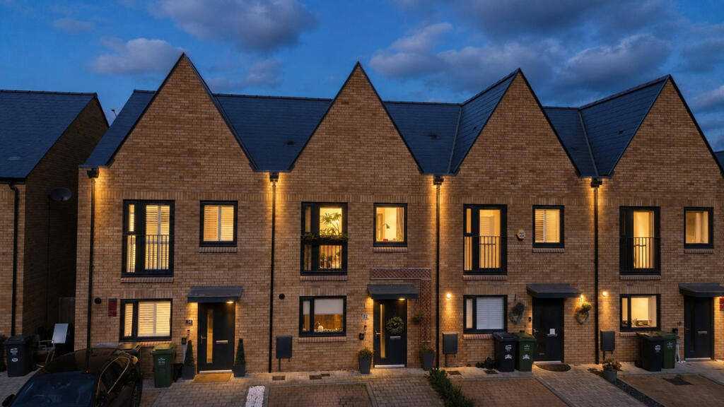 Main image of property: Cresswell Road, Swanscombe, DA10
