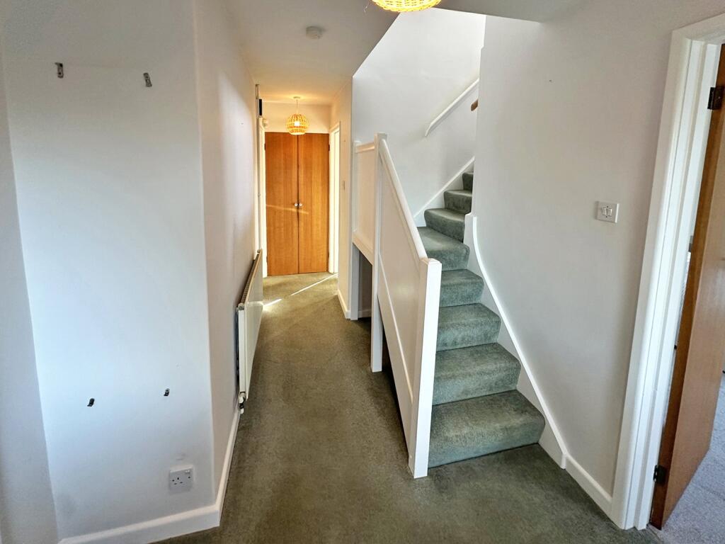 Chestnut Road, Brockenhurst, Hampshire, SO42 photo 3