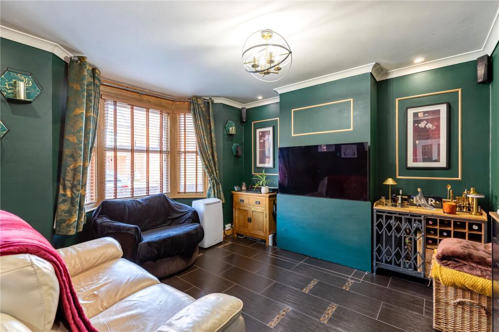 House in Reading - More