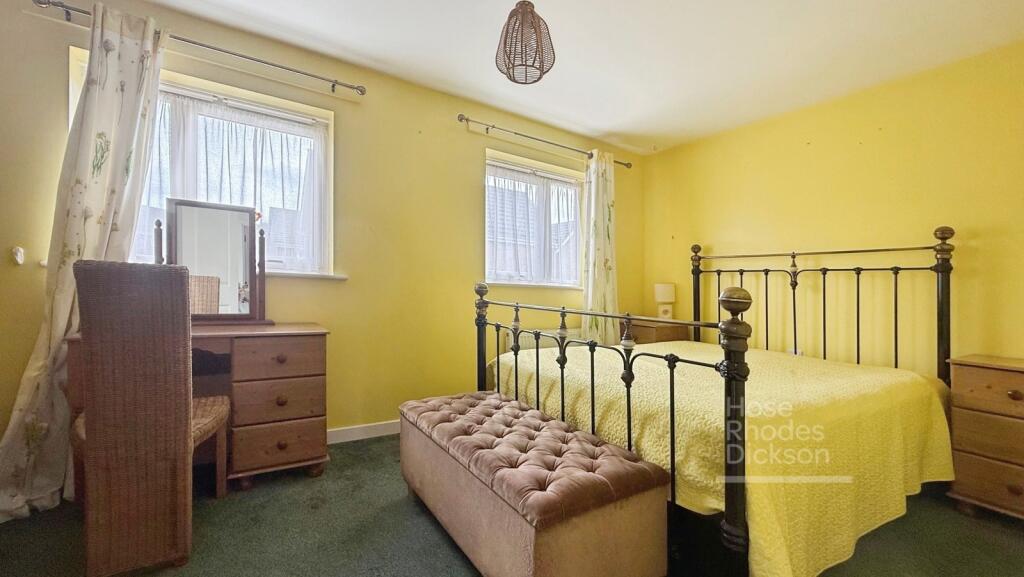 House in Newport, Pan Meadows - More